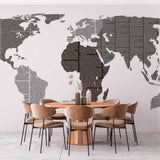 Mapa świata z nałożonym wzorem tekstowym