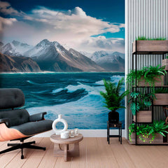 Niestandardowa tapeta burzowych wód i ośnieżonych szczytów