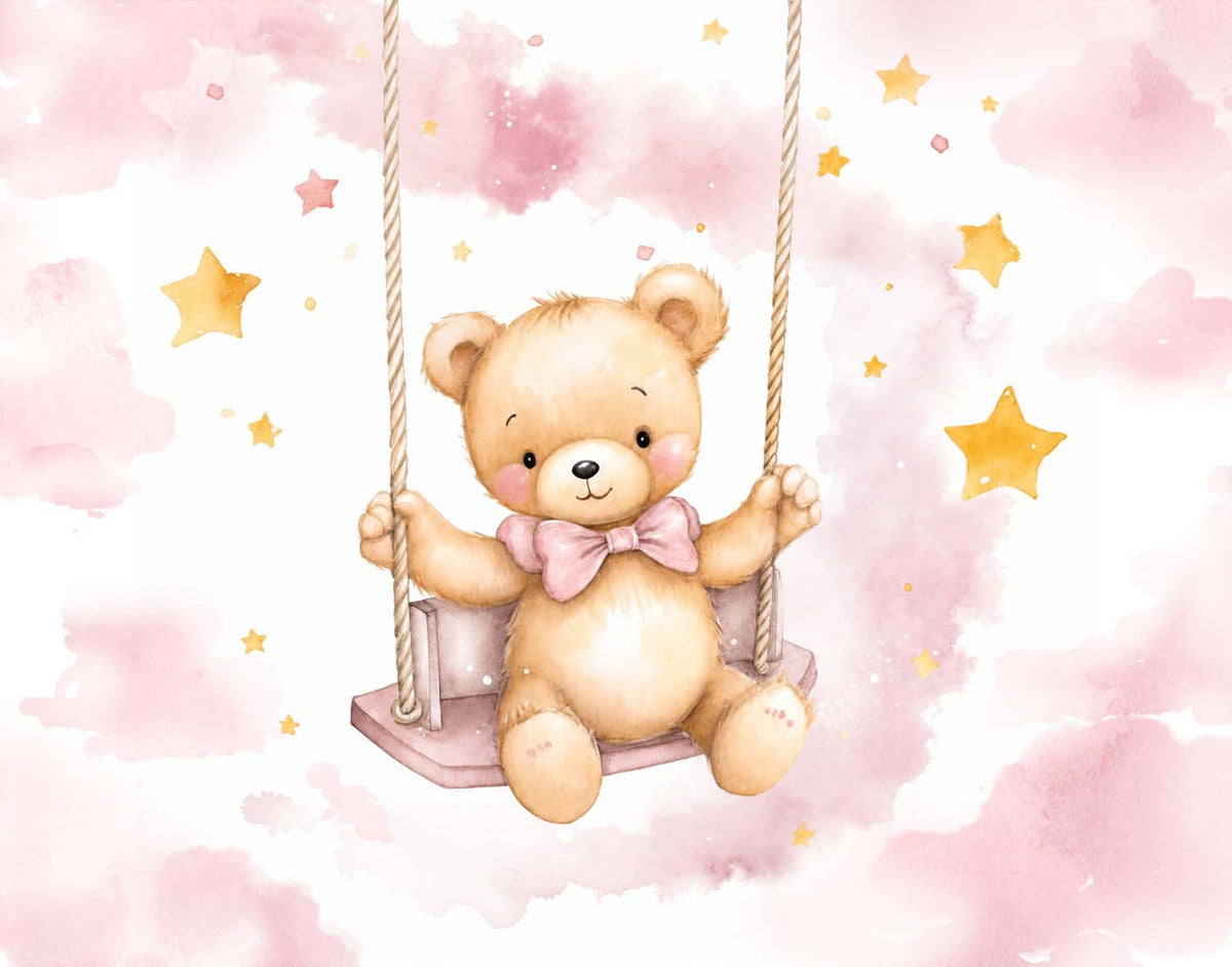 Tapete Teddybär auf der Schaukel – Rosa Aquarell-Wandbild mit Sternen fürs Babyzimmer