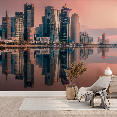 Nowoczesna panorama Doha o zachodzie słońca Naklejka - Odblaskowe drapacze chmur na wodzie