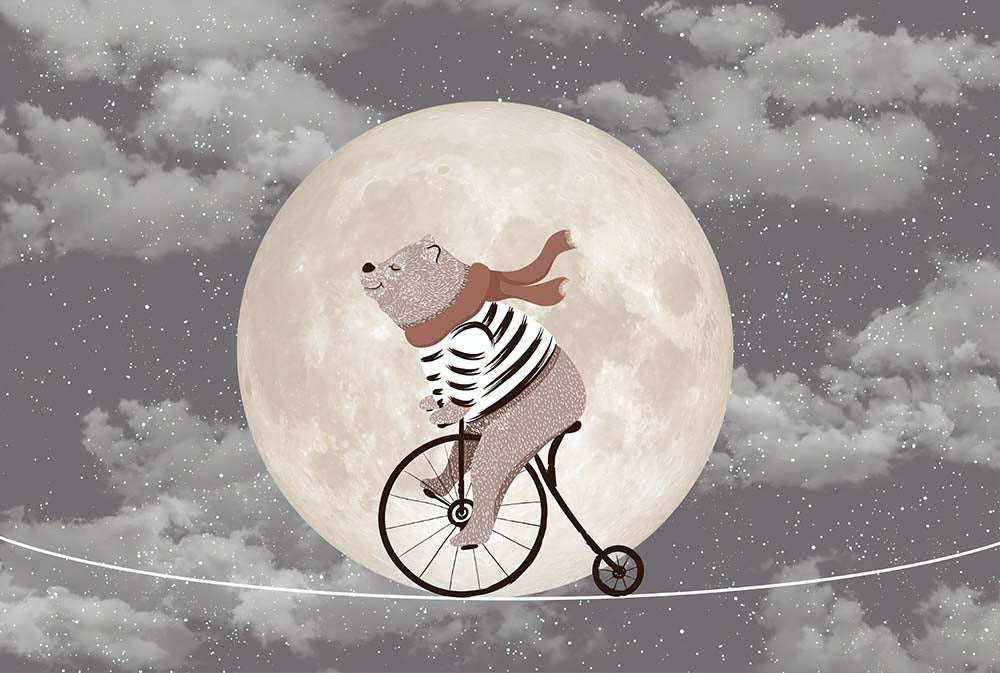 Zirkusbär-auf-dem-Fahrrad-Tapete – Kinder-Fototapete mit Nachthimmel und Mond