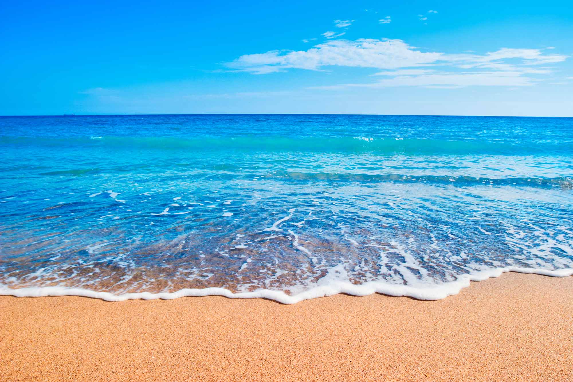 Tapeta ścienna z krystalicznie czystą plażą nad oceanem